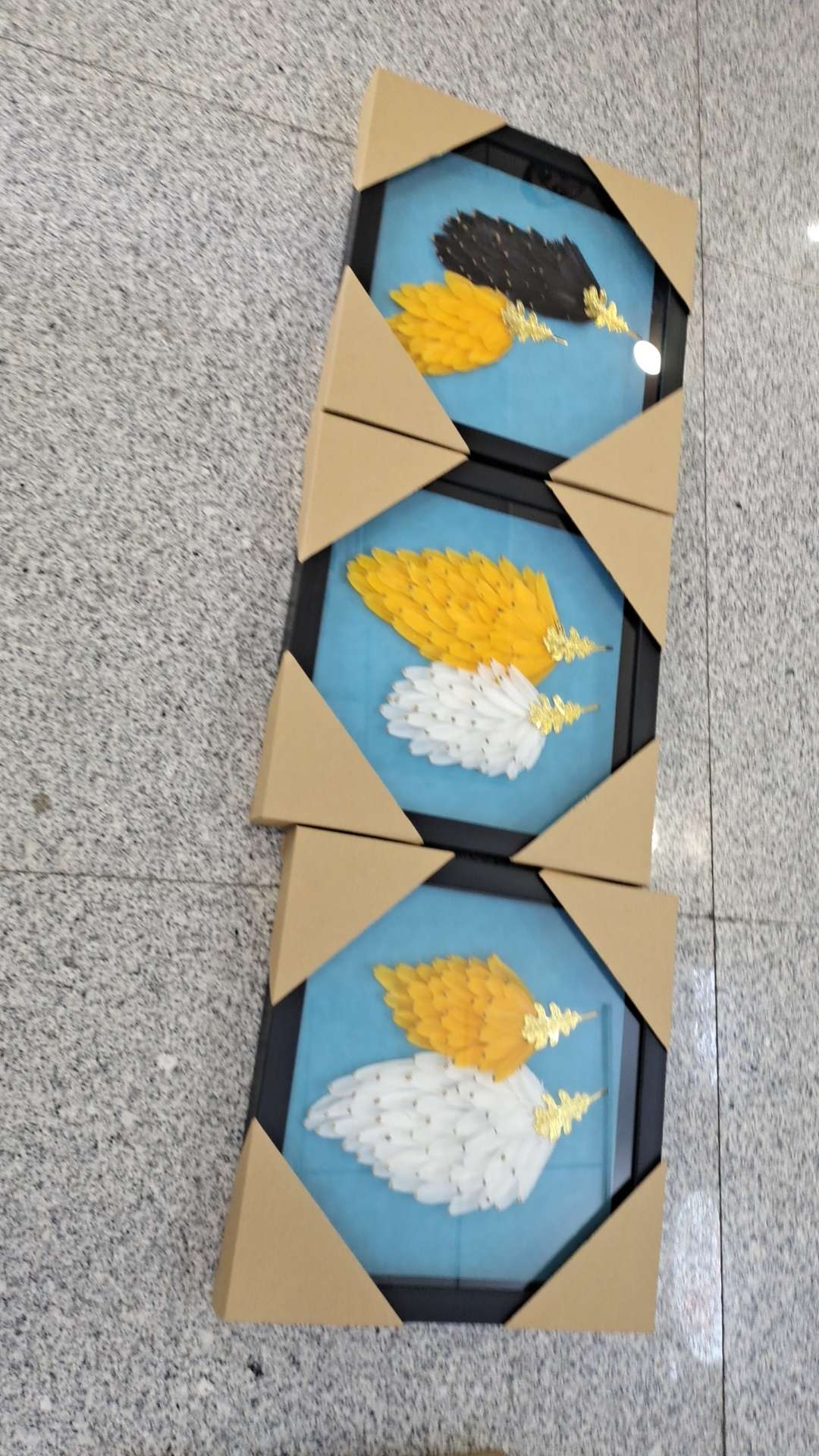 Best-selling light luxury wall decoration feather pendants, dining room and living room wall soft furnishings, wall background, wall hanging new detail image 2