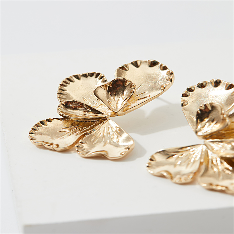 饰品/耳饰/耳钉/珍珠耳钉/无骨耳环产品图