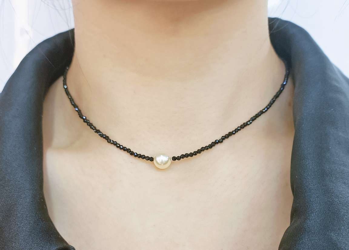 Pearl crystal necklace collarbone chain, light luxury and fashionable design accessory necklace, pearl necklace accessory
