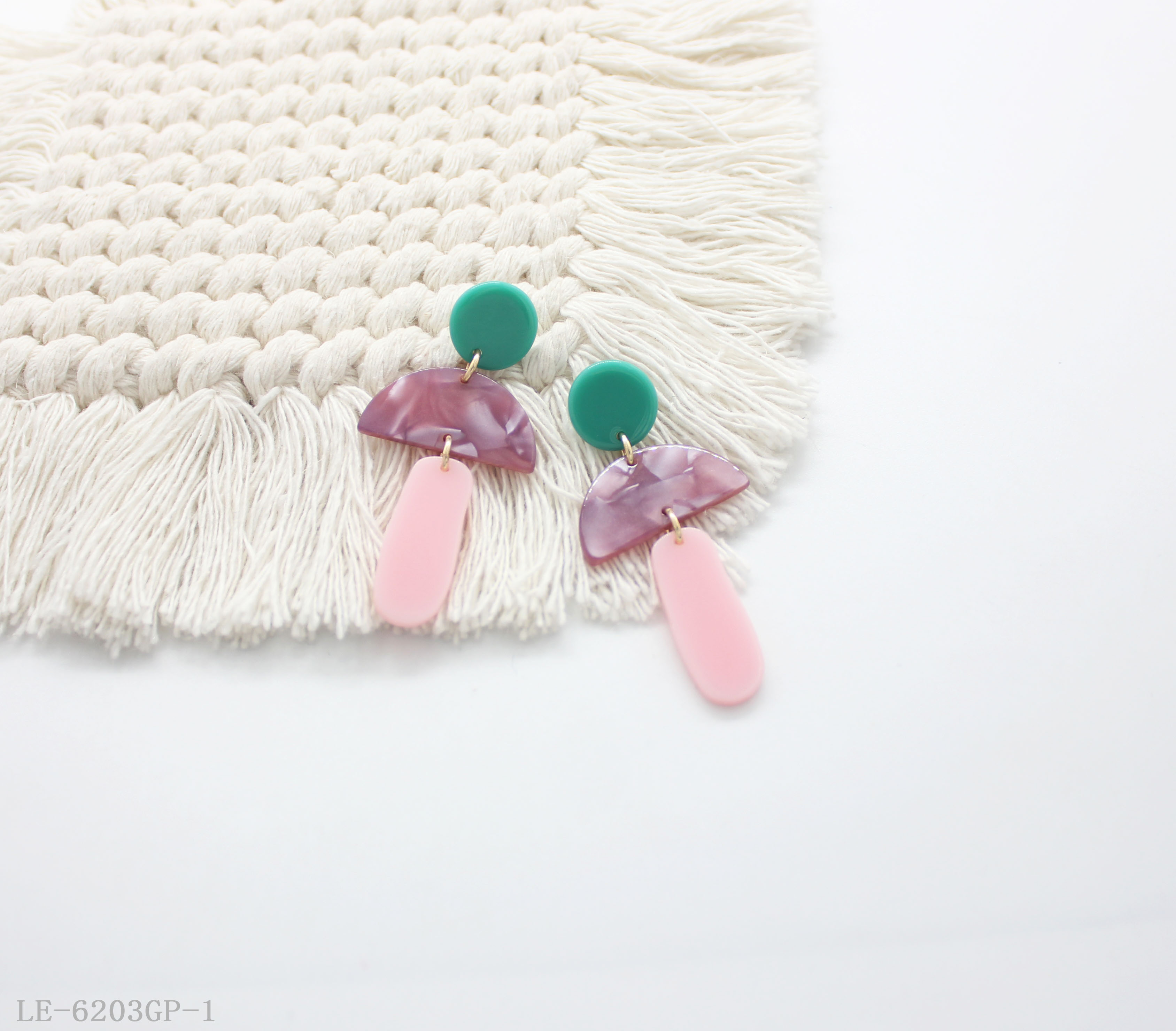 欧美彩色醋酸板树脂耳环