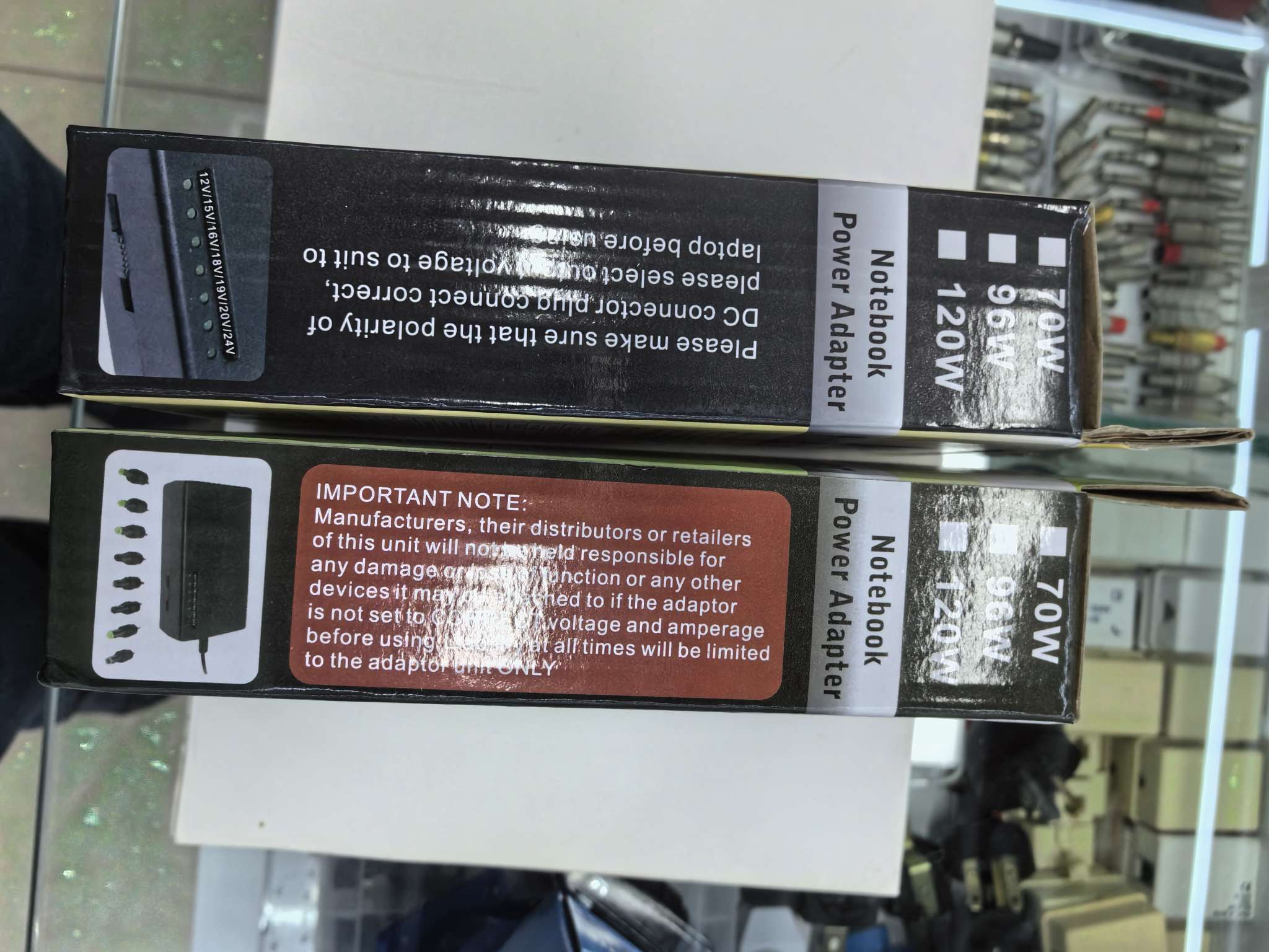 笔记本电源细节图