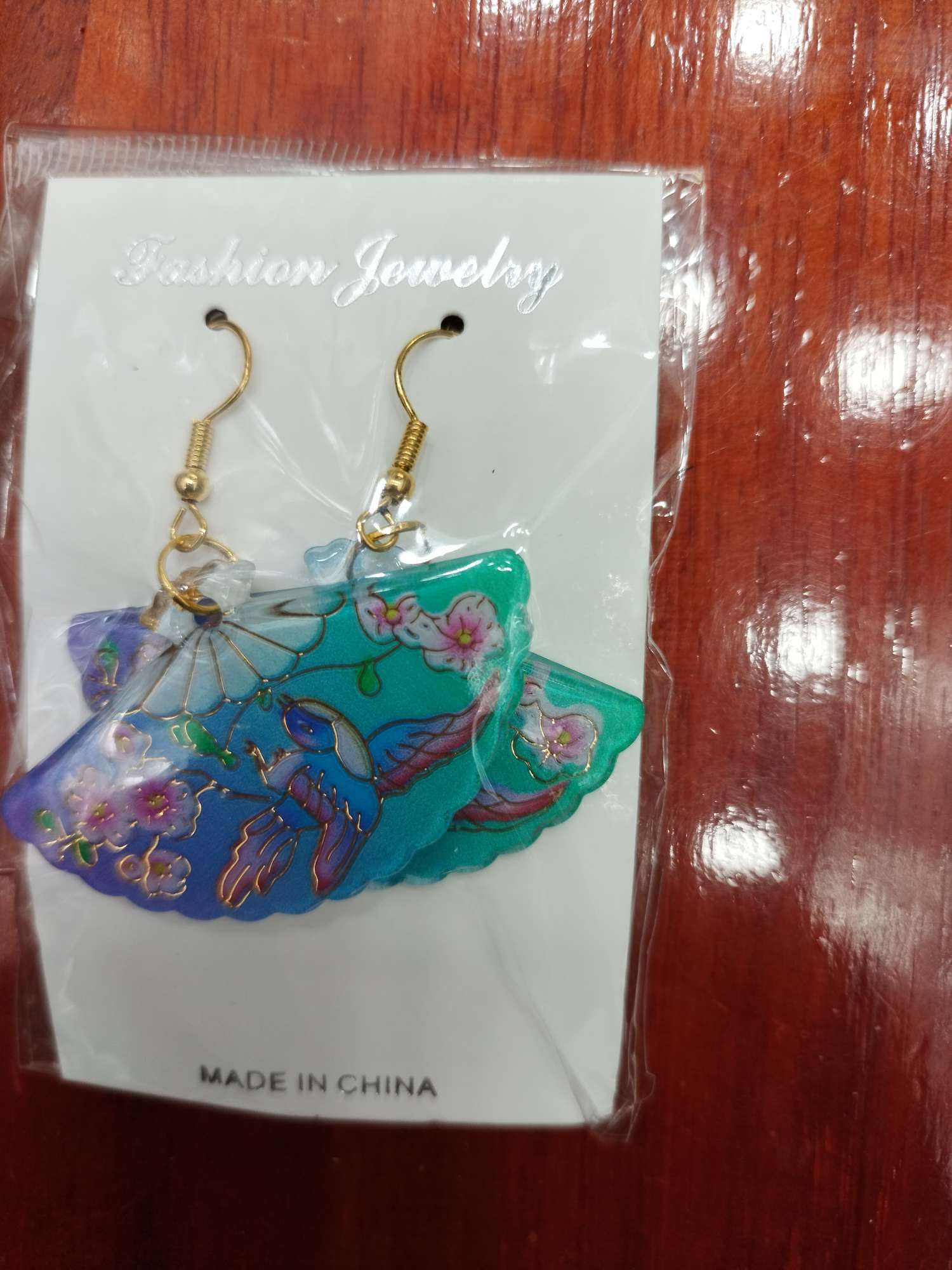 耳环耳饰 高贵典雅饰品 女士时尚潮流耳饰品 独特设计耳环精致细腻