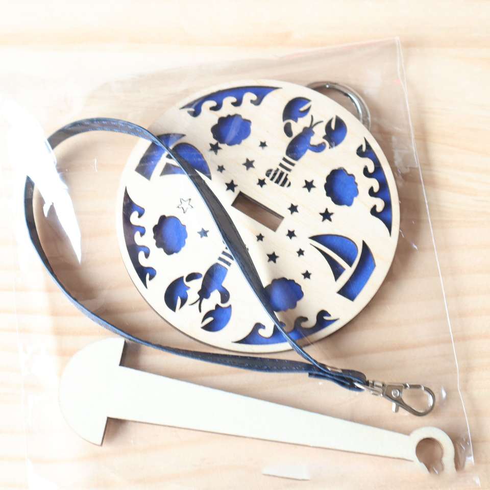 DIY Yarn stringer Amazon Portable Wrist Yarn Holder wooden portable Wrist yarn stand wooden products details Picture