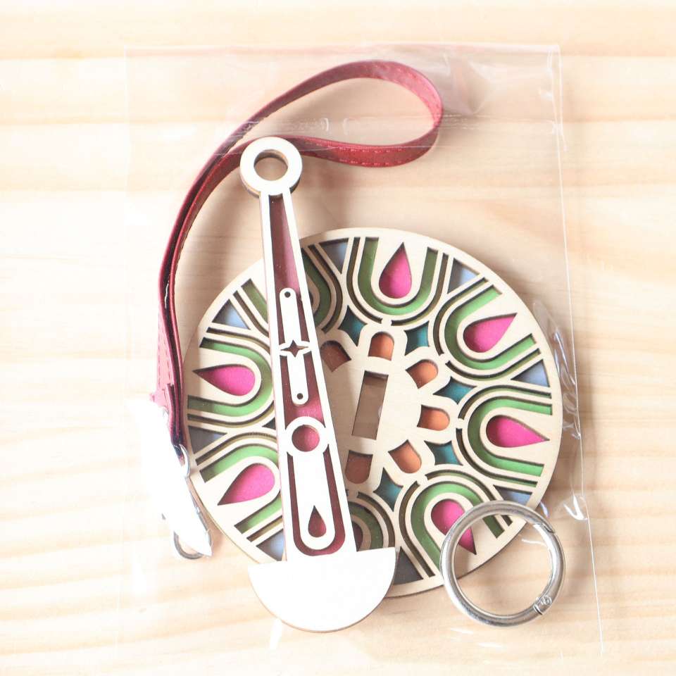 DIY Yarn stringer Amazon Portable Wrist Yarn Holder wooden portable Wrist yarn stand wooden products detail image 9