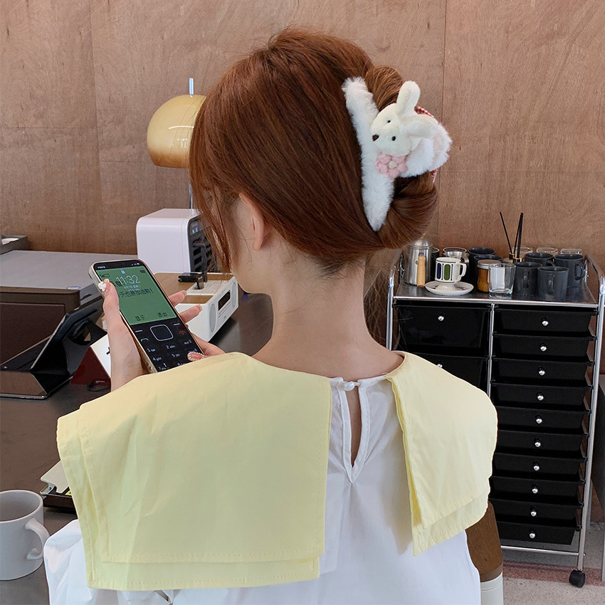 Cute plush hairpin, large female hair clip, hair clip, shark clip headwear, back of the head, autumn and winter Internet celebrity detail image 4