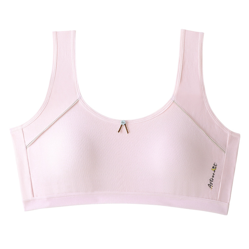 Underwear for girls aged 13 to 18 during the development period of junior and senior high school, fixed cup, solid color cotton wide shoulder center, comfortable and breathable, no steel ring Application Scenario
