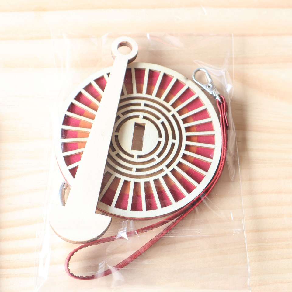 DIY Yarn stringer Amazon Portable Wrist Yarn Holder wooden portable Wrist yarn stand wooden products detail image 6