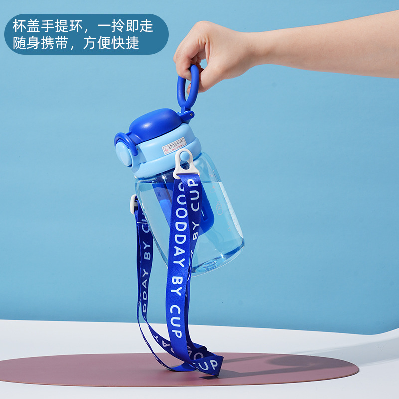 塑料杯实物图