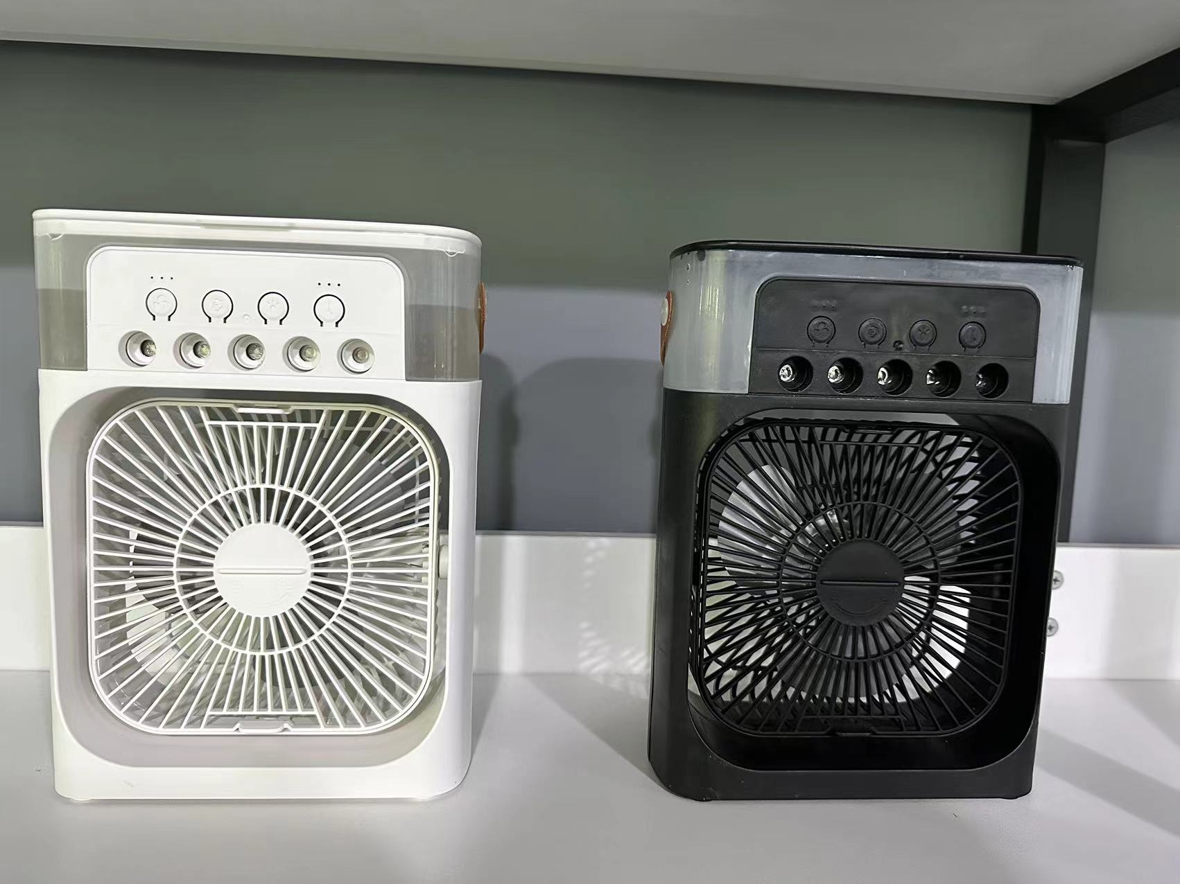 五口喷雾风扇​五喷头七色夜灯三挡调节USB充电风扇小风扇五孔风扇详情3