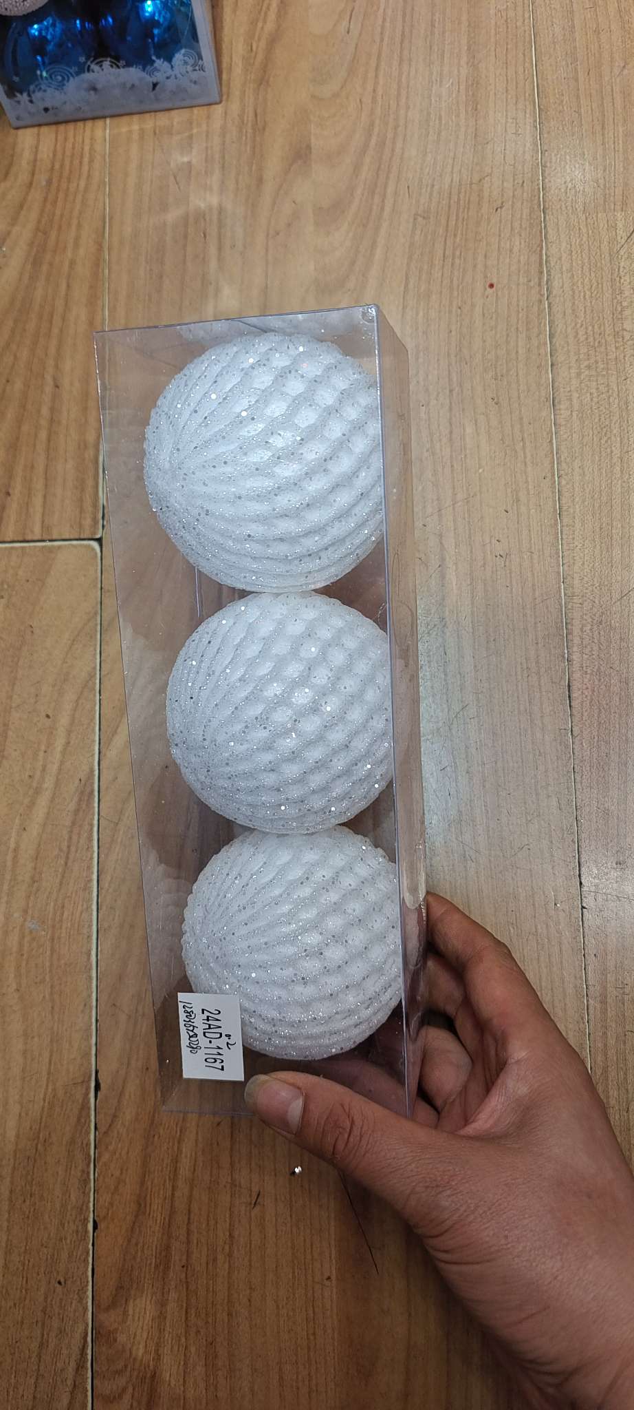 金粉圣诞用品圣诞节日装扮礼品 蝴蝶结圣诞花装饰品 办公室文化圣诞氛围布置必备，8公分泡沫白色球，一盒转3个，一件128