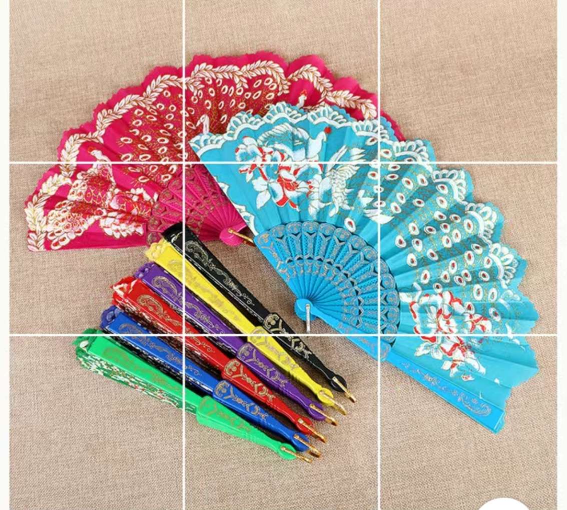 孔雀中国风扇子舞蹈扇古风扇子塑料扇折扇女士扇汉服配饰扇