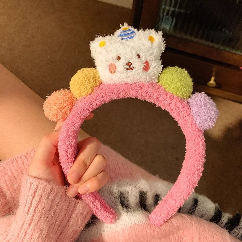 Cute little bear hair band, autumn and winter plush face-washing headband, super cute colorful cartoon headwear, versatile hair clip for girls