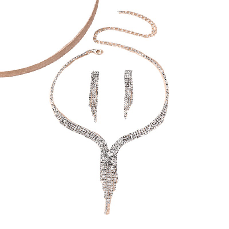 European and American retro full diamond tassel collarbone necklace, earring set, claw chain, water diamond, simple dress, versatile necklace for women Specification image