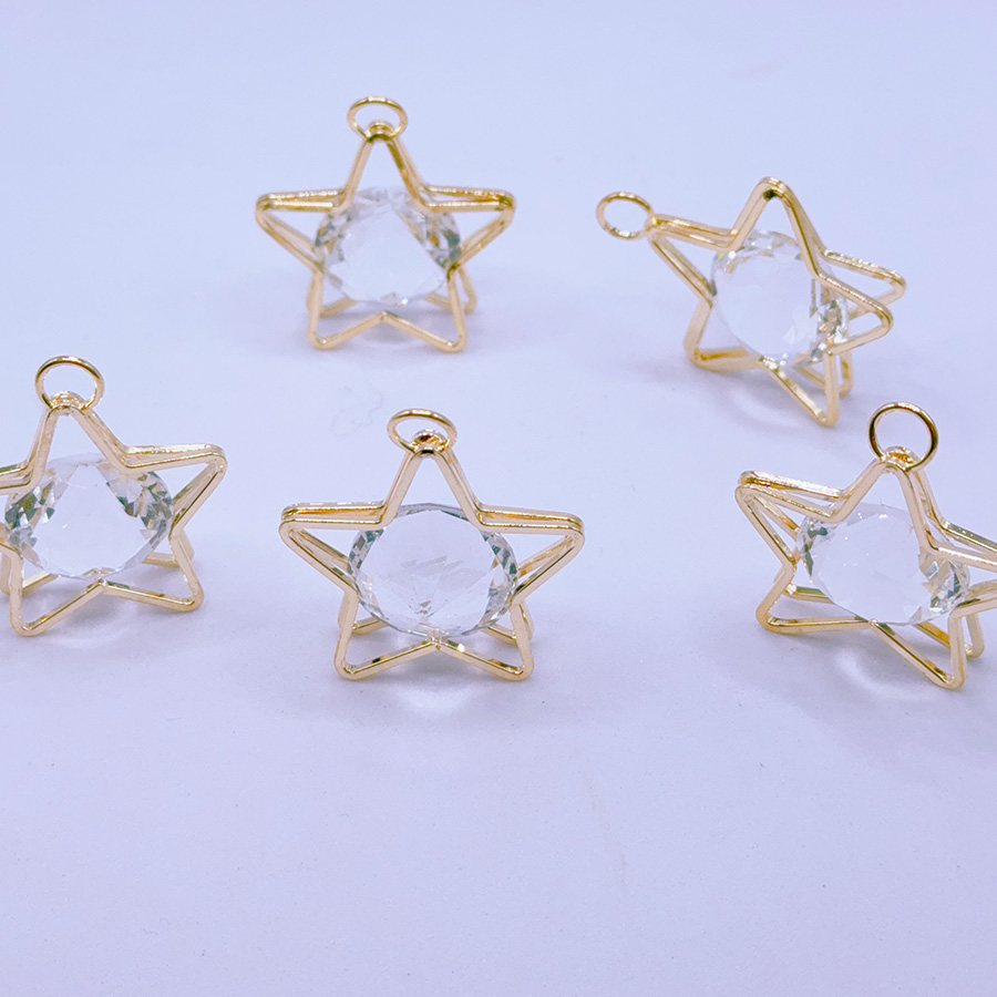 DIY metal five-pointed star glass drill schoolbag, mobile phone chain, plush small pendant, hanging accessory design, best-selling hanging accessory Application Scenario