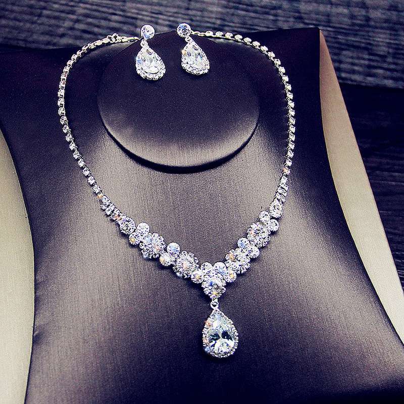 Wholesale wedding women's necklaces, earrings, sets, bridal wedding gowns, evening gowns, necklaces, banquet accessories details Picture
