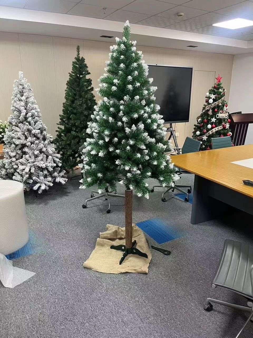 Christmas festival gift set, Christmas tree, Christmas hat, office cultural festival daily necessities, Christmas decorations, Christmas atmosphere decoration, Christmas tree, festival gift, Christmas tree, Christmas supplies, Christmas tree details Picture