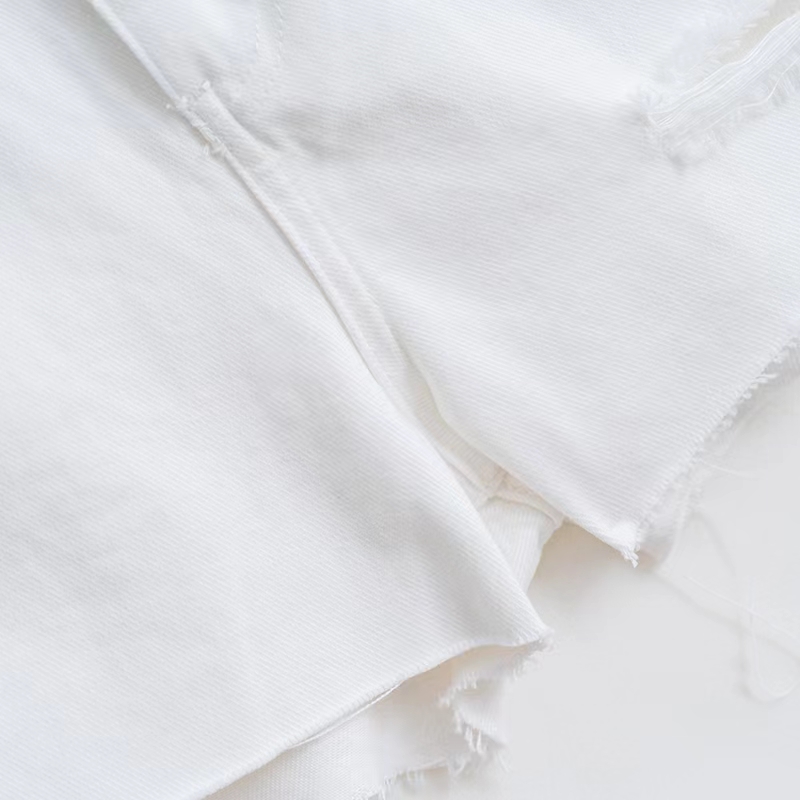 Spring And Summer New Korean Version Of Broken Denim Shorts Women's Loose Raw Edge All Match Thin Network Red Holes Application Scenario