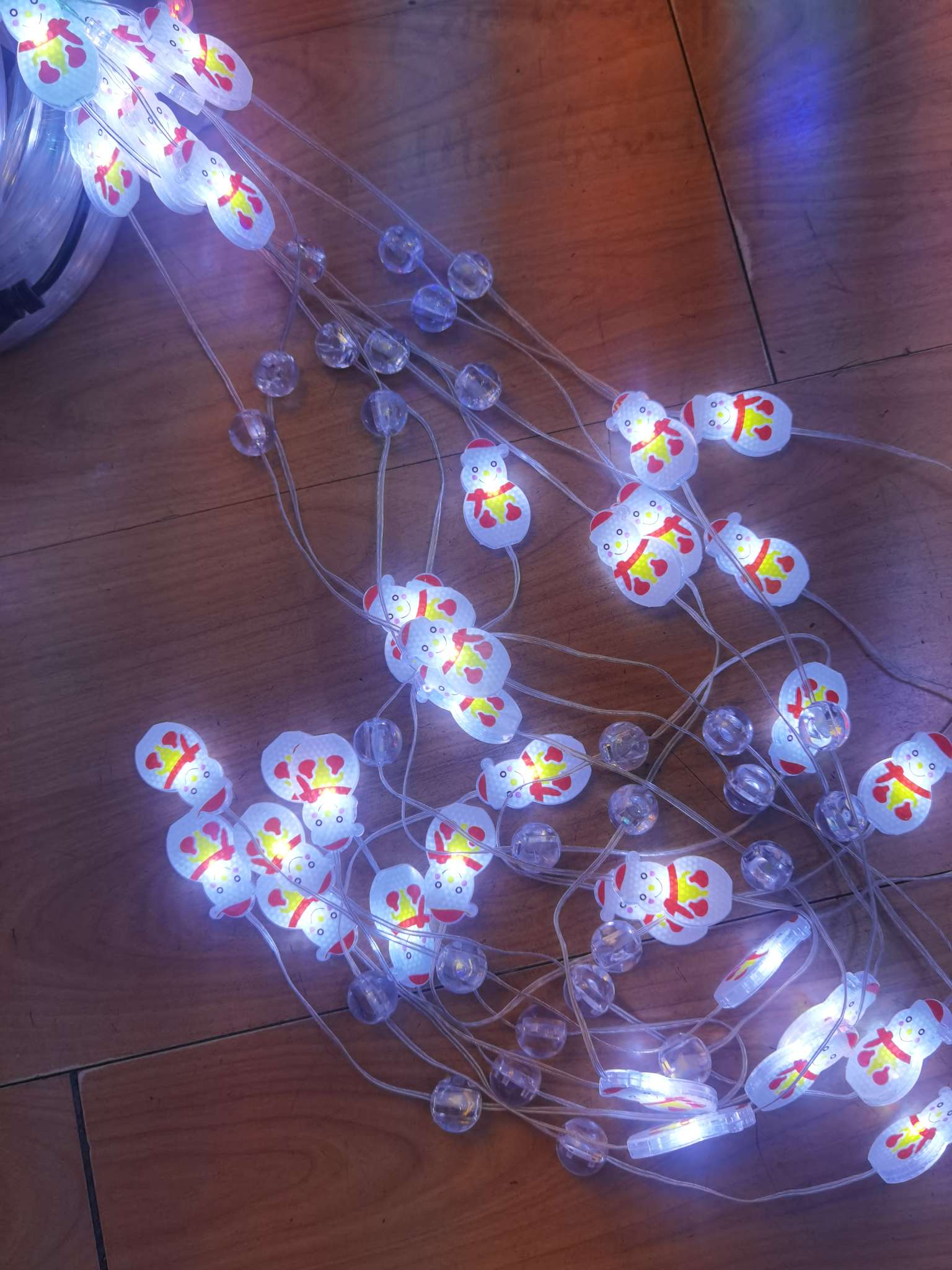 梦萱灯饰LED灯串 室外气球照明装饰 灯饰照明LED泡泡鱼灯串 节日户外气球LED灯串 炫彩灯光照亮你的夜晚详情图4