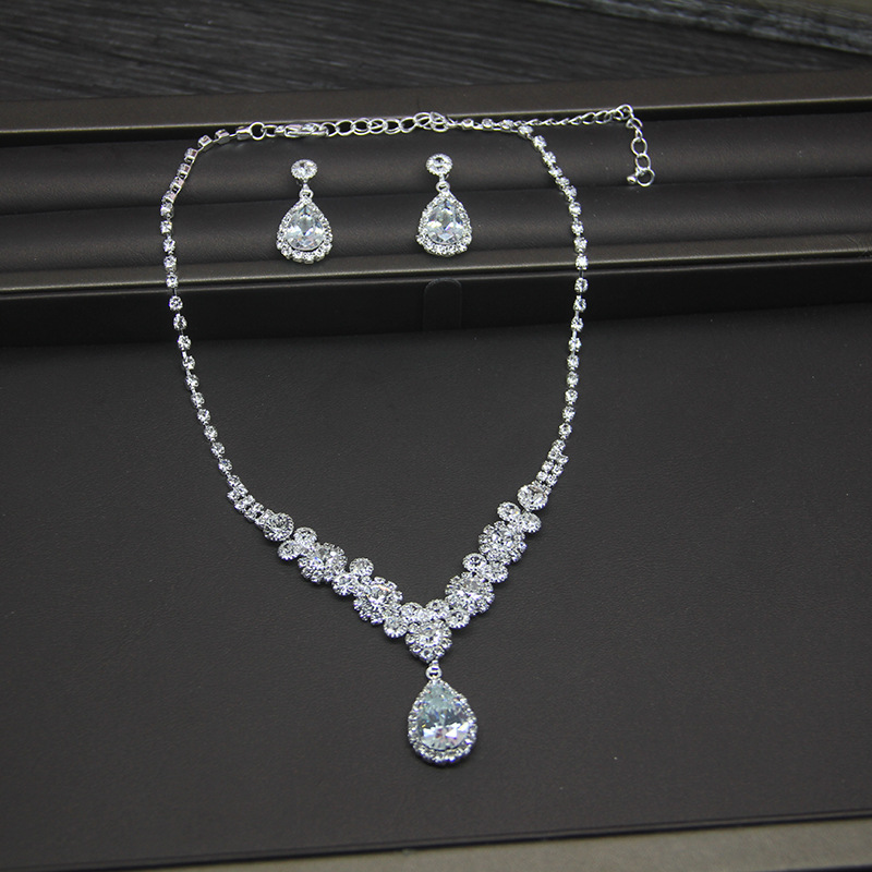 Wholesale wedding women's necklaces, earrings, sets, bridal wedding gowns, evening gowns, necklaces, banquet accessories