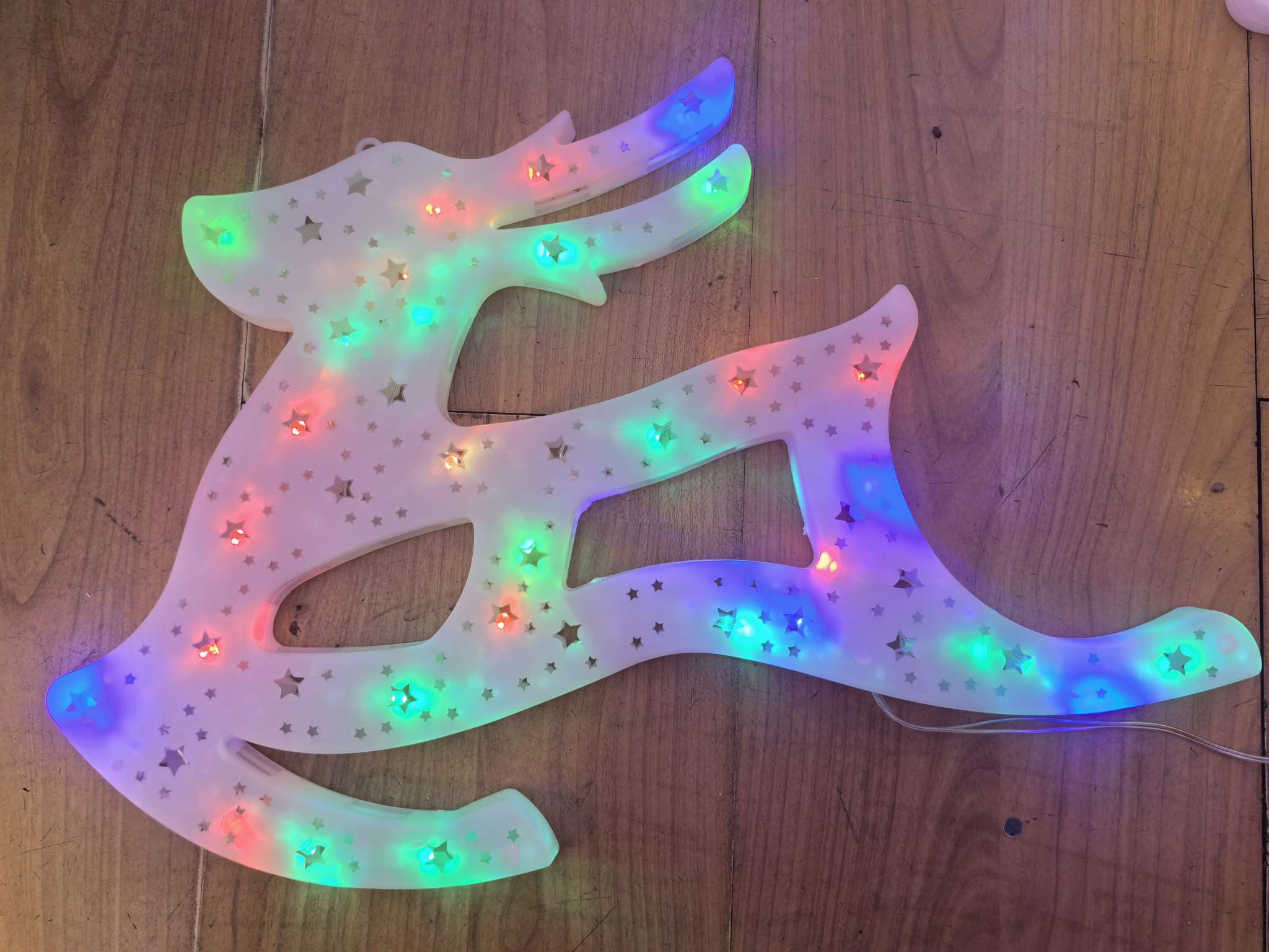 LED string lighting decoration bells, illuminated trees, indoor lighting string accessories, LED floor scrubbers, lighting fixtures, preferred indoor LED string lighting to enhance the home atmosphere Application Scenario