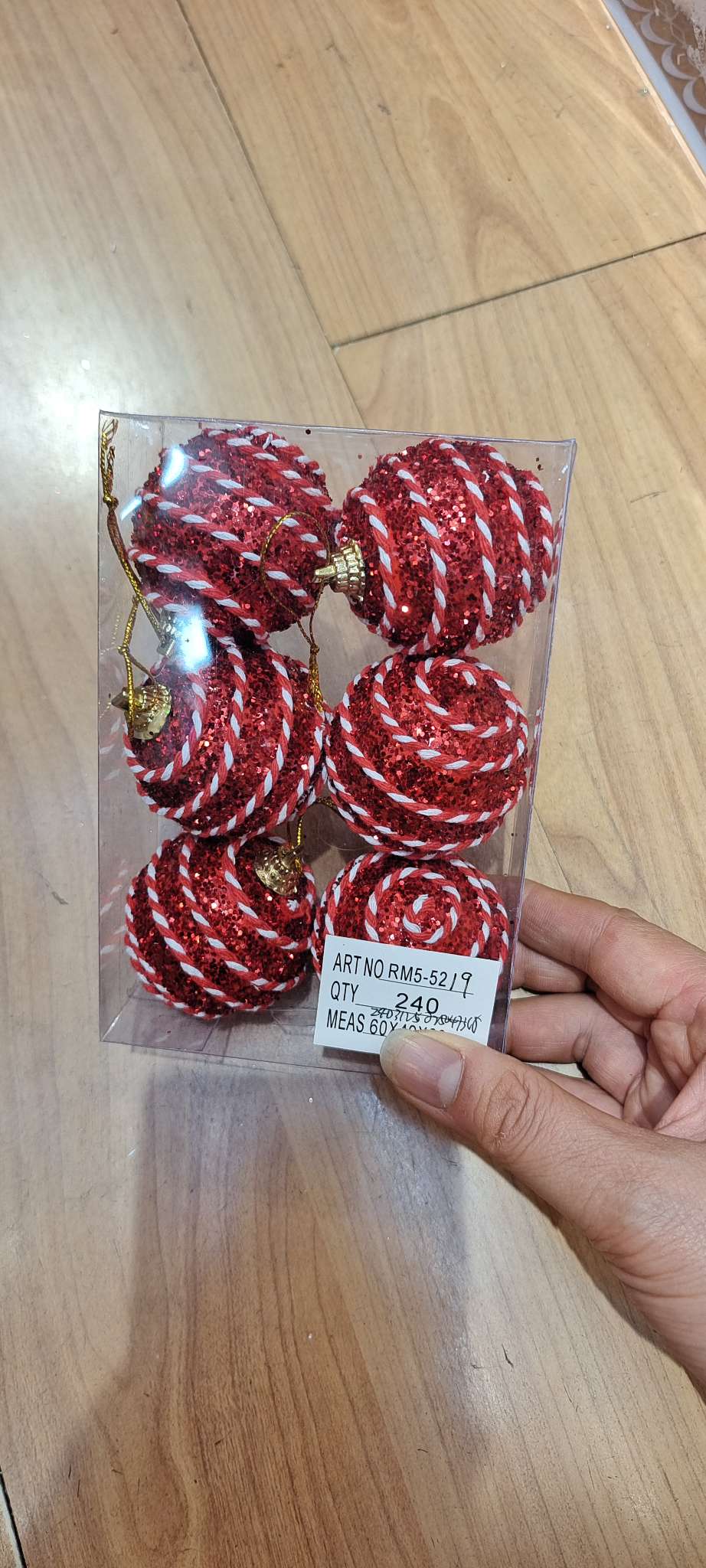 金粉圣诞用品 节日装扮 圣诞礼品蝴蝶结 圣诞花 办公文化 圣诞装饰品 精美独特 圣诞节气氛营造，5公分泡沫球，一盒装6个