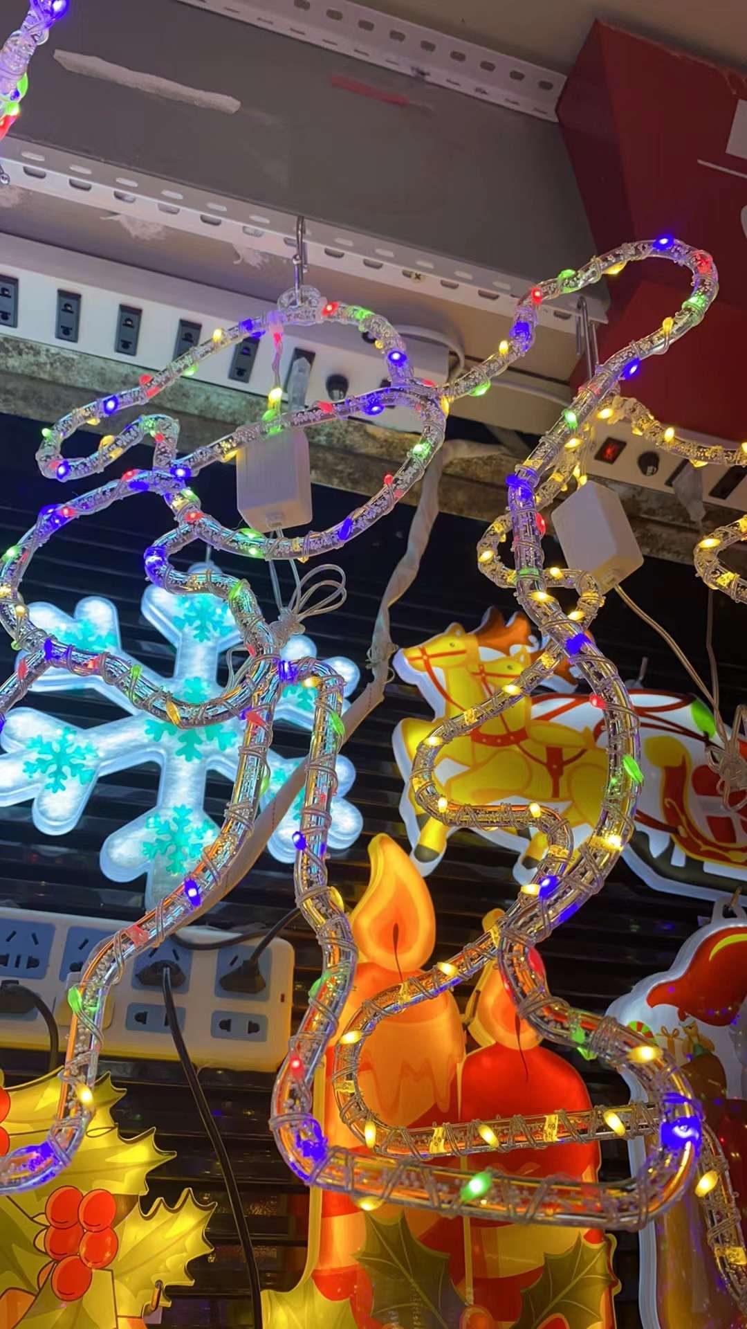 LED light strings, outdoor decorative lighting fixtures, festival balloon light strings, crystal porcelain paintings, LED bubble fish light strings, outdoor colorful atmosphere creation, festival outdoor LED lights detail image 4