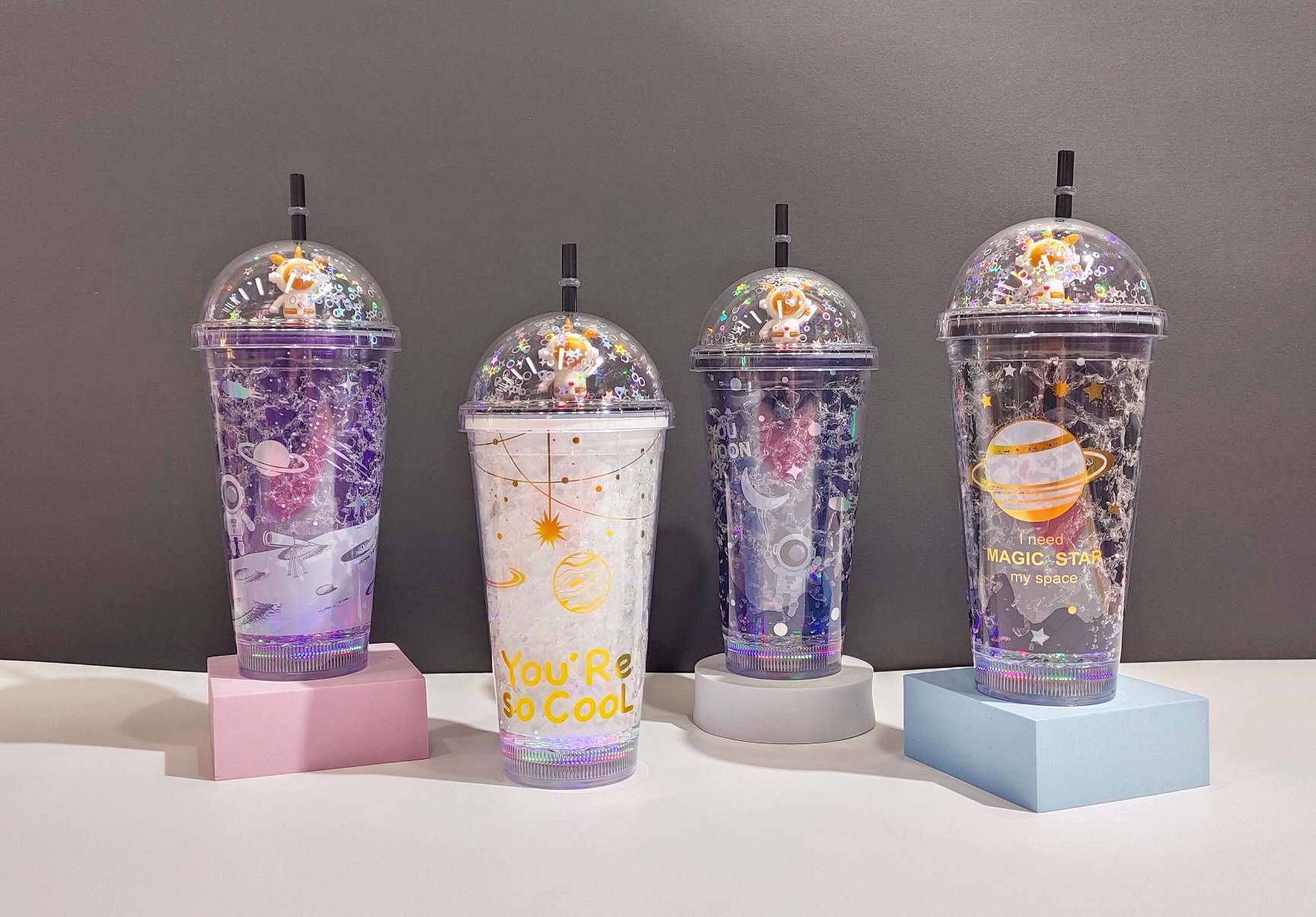 星际漫游双层吸管杯创意礼品宇航员塑料杯子学生夏季简约水杯