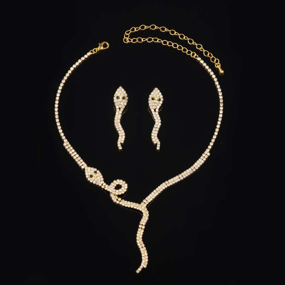 2024 New European and American bestseller Golden snake-shaped creative necklace with feminine and exaggerated design snake earrings jewelry set Specification image
