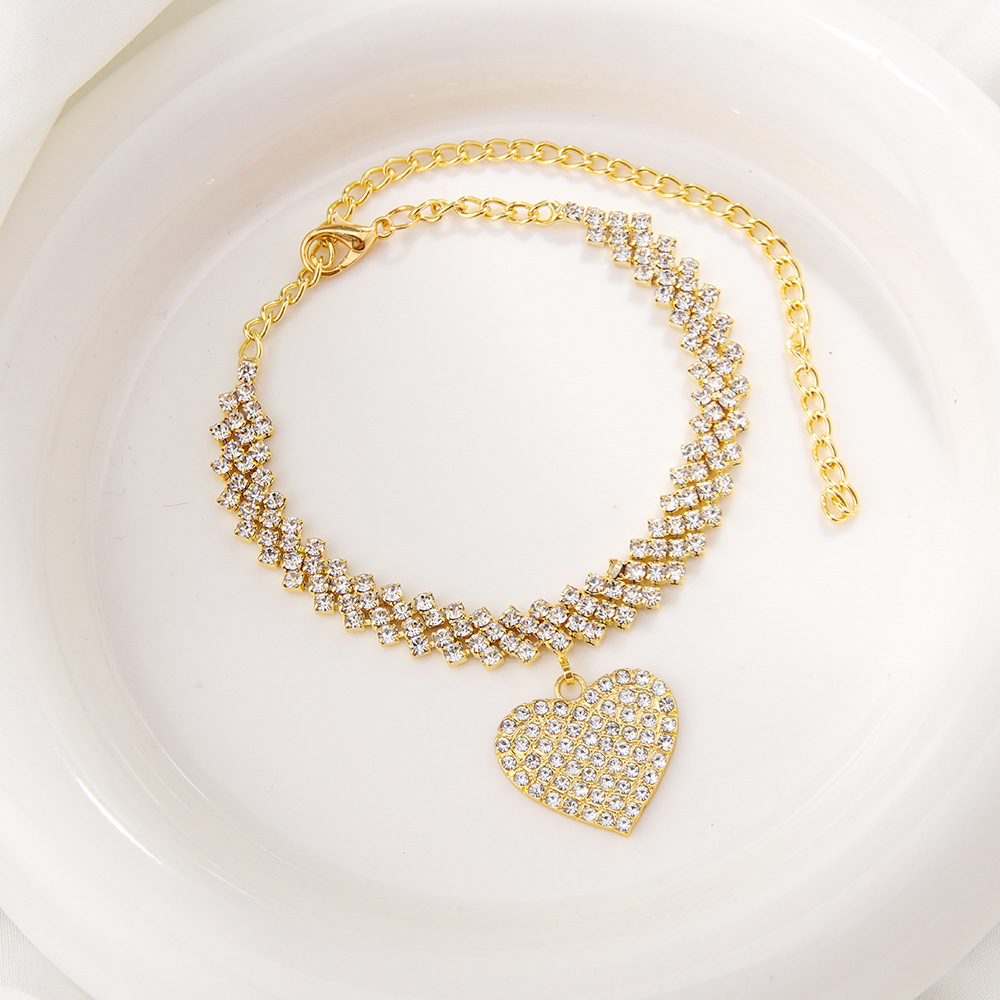 Amazon's best-selling trendy beach diamond-encrusted diamond-shaped anklets and fashionable water diamond heart-shaped pendants are sold directly by the manufacturer Application Scenario