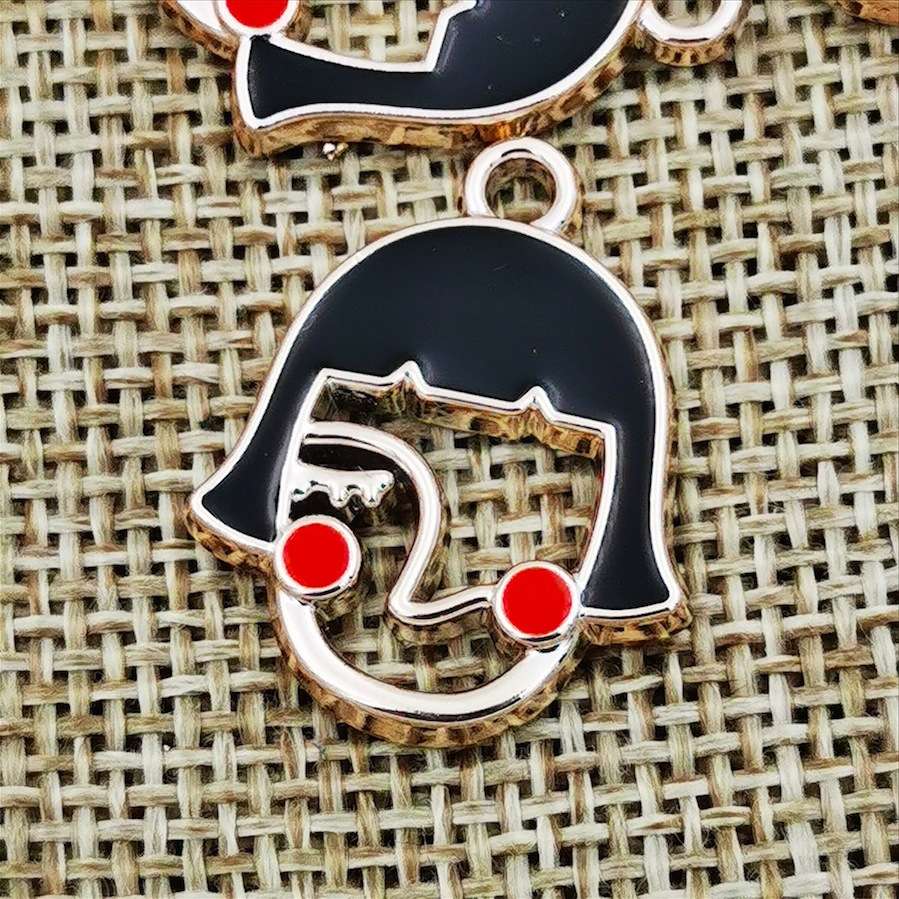 Korean diy accessory rose gold oil-dripping girl head pendant, bracelet, necklace, pendant wholesale bracelet jewelry Specification image
