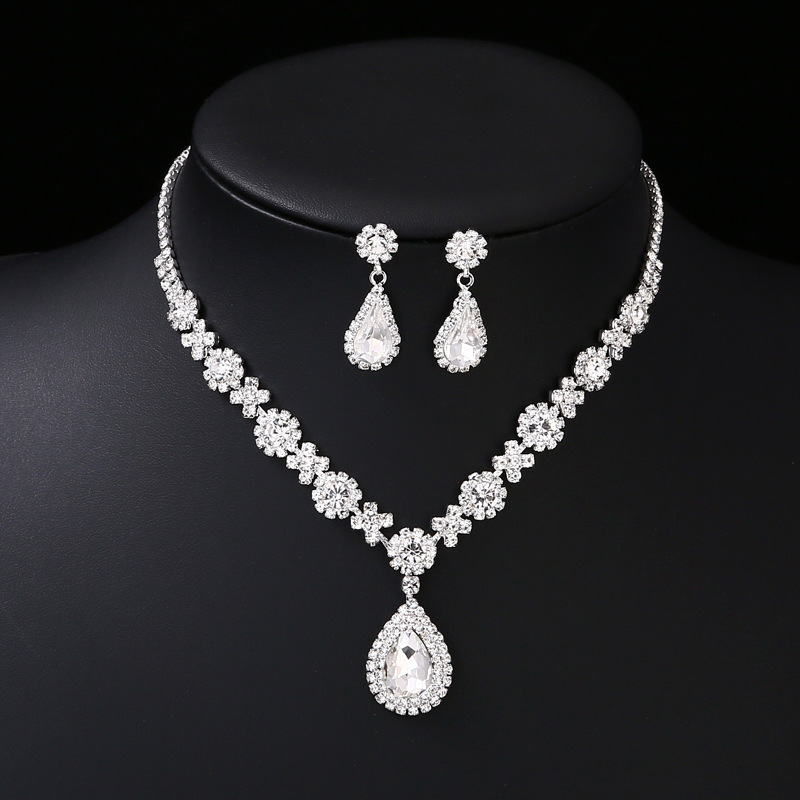 European and American jewelry sets, earrings, pendants, rhinestones, necklaces, women's accessories, royal blue water drop fashion bridal accessories wholesale Item Picture