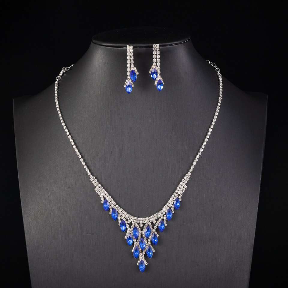 Fashionable, elegant, exquisite, high-end, light luxury blue crystal water diamond necklace, earrings set, women's dress accessories, bride's ornaments detail image 3