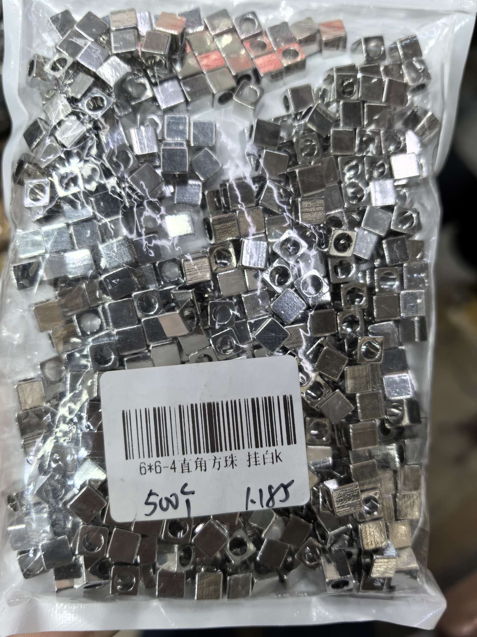 6*6 right-angled square beads, hung in white k color