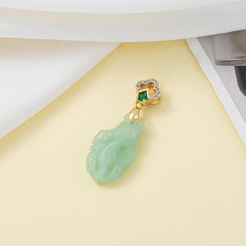 Imitation jade animal fish pendant, real gold color-preserving electroplated pendant accessory necklace, Chinese style and national trend Specification image