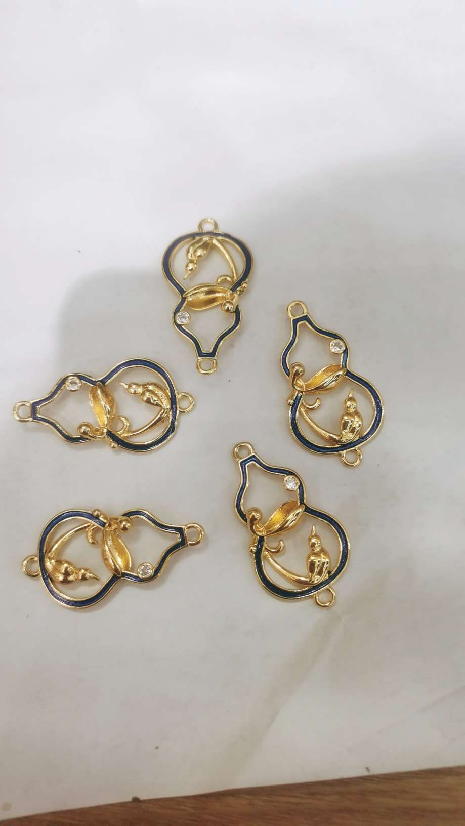 Jewelry accessories, jewelry accessories, oil-dripping zircon gourds Application Scenario