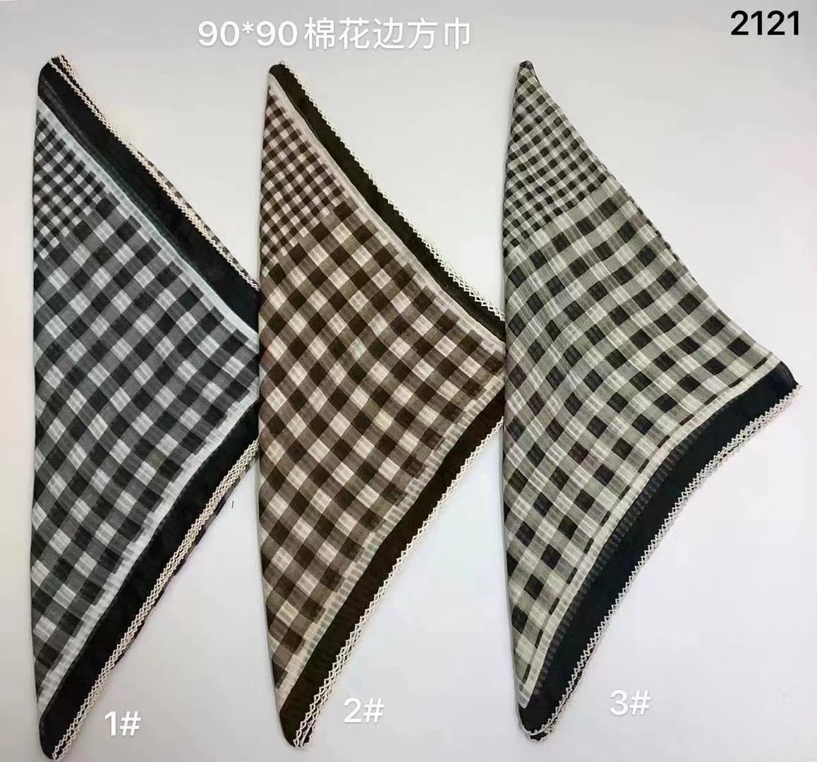 This designer's silk scarf, shawl, sun protection and clothing dual-purpose design features a Middle Eastern-style Muslim headscarf as a fashionable accessory and a light luxury style details Picture
