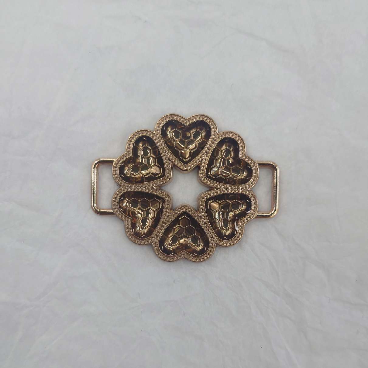 Hot-selling bestseller! High-end clothing decorative buttons, exquisite heart-shaped elements, DIY handcrafted materials for clothing accessory decorative buttons, enhancing your fashion taste