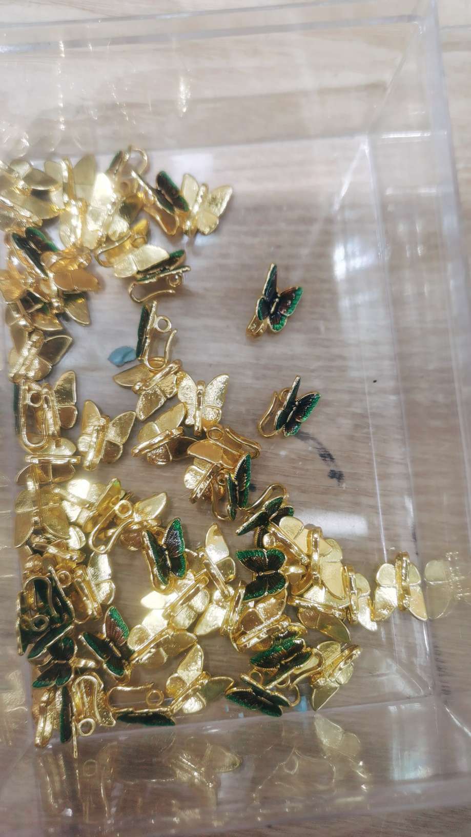 Jewelry accessories, jewelry accessories, small butterfly jewelry, resin accessories Specification image