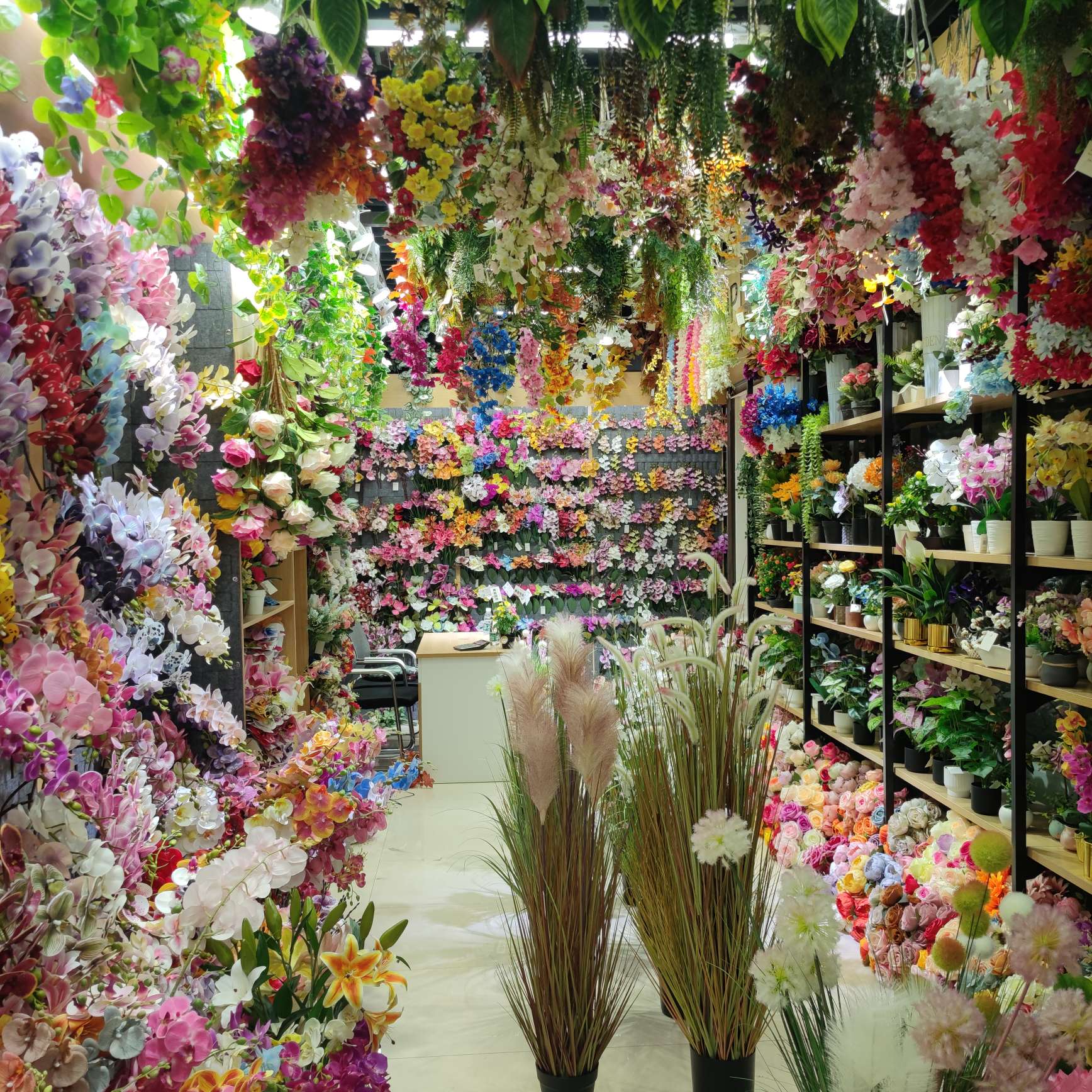 Plastic artificial flowers, artificial flowers, wedding, hotel and home decoration, new plastic artificial flowers, rattan artificial plants Specification image