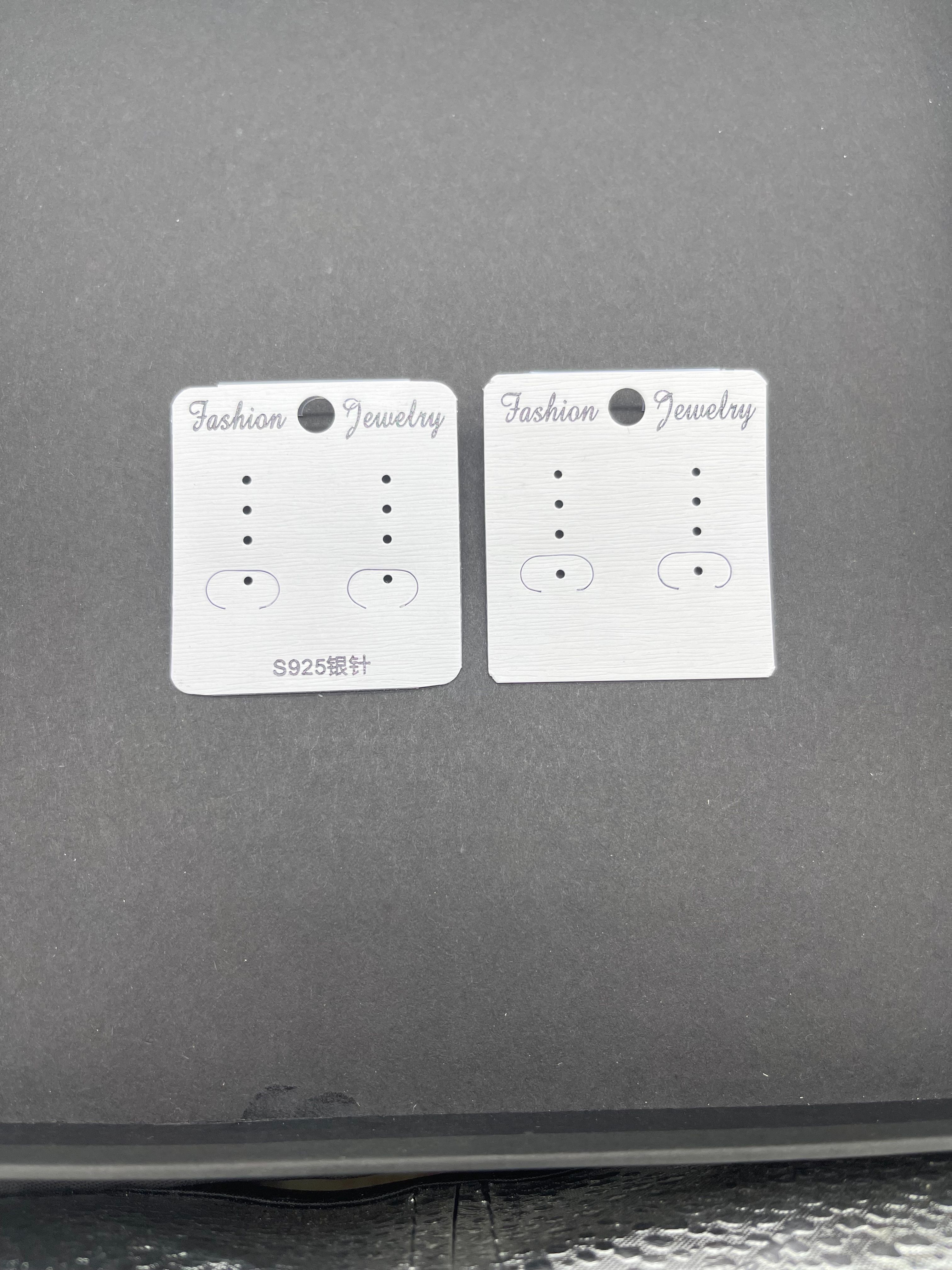 Earrings, card accessories, earrings, stud earrings details Picture