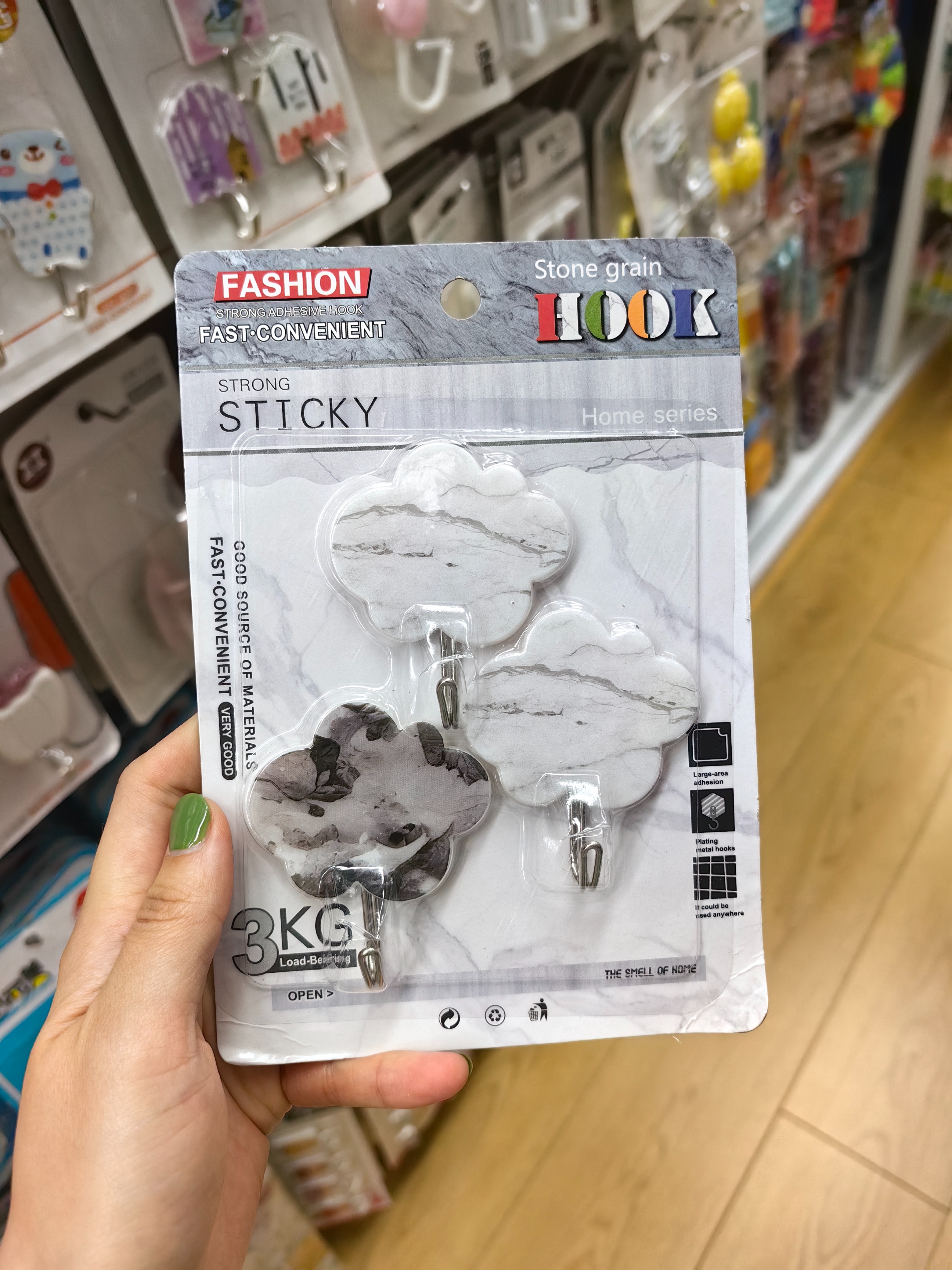 Sticky Hook 3 Sets Hook Strong Viscose Free Punch Clothes Hook Without Trace Paste Kitchen Department Store Wholesale details Picture
