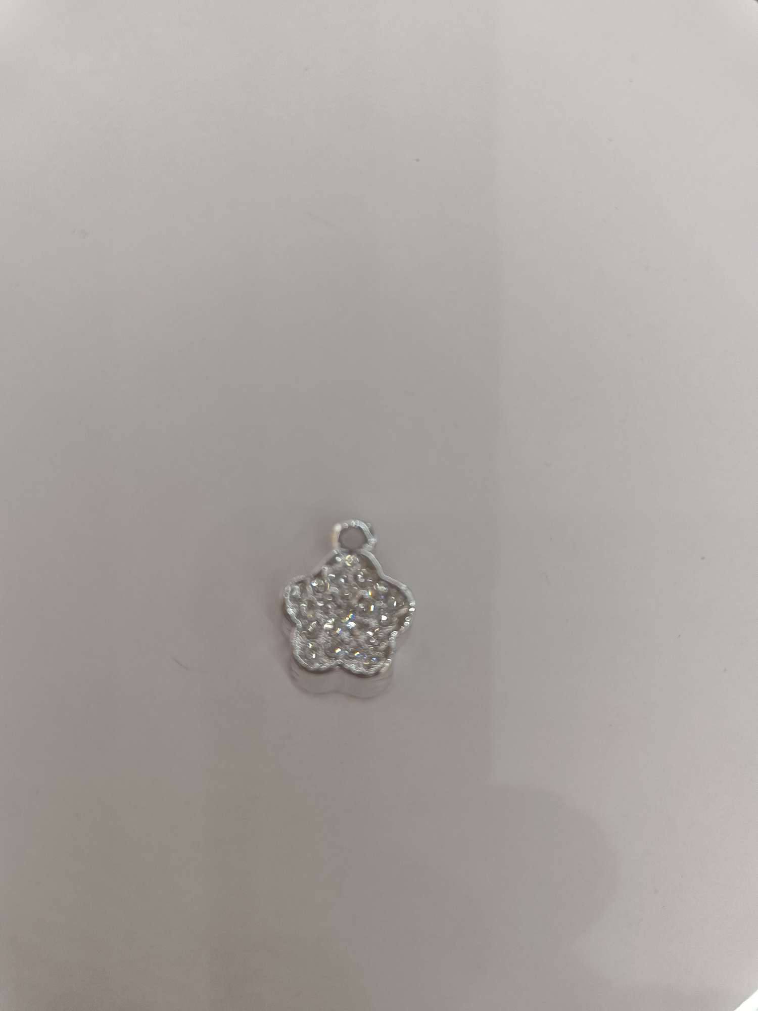 Alloy accessory flowers
