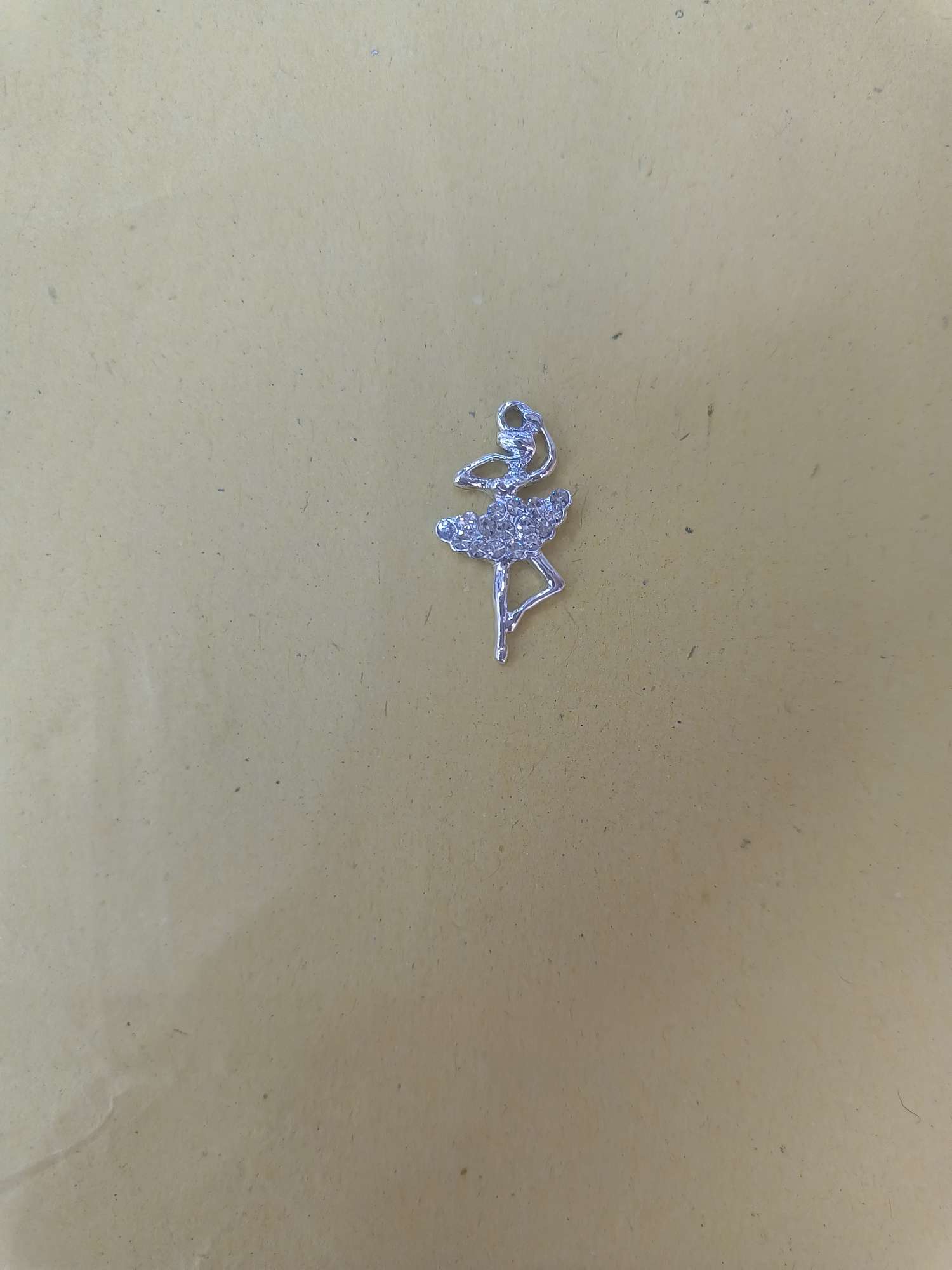 Alloy small pendant