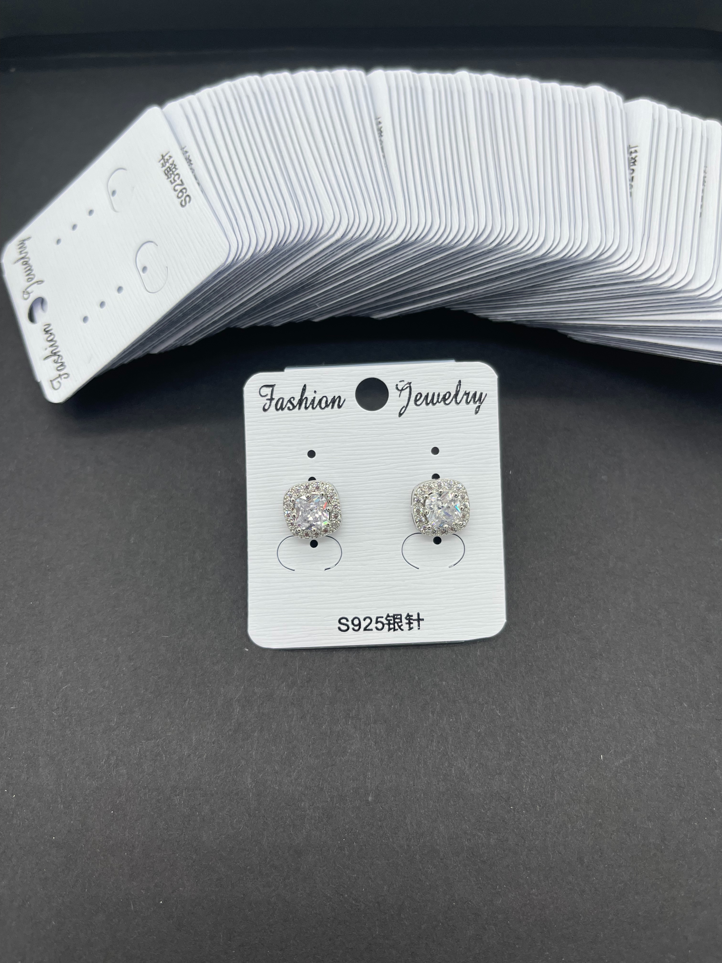Earrings, card accessories, earrings, stud earrings
