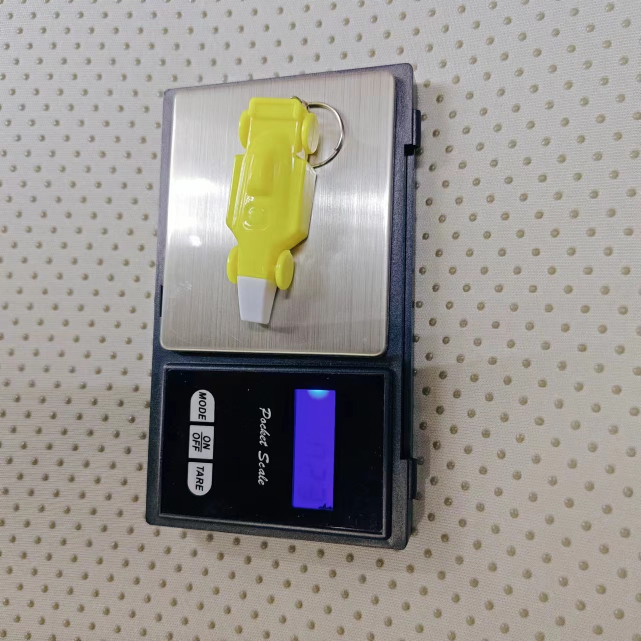 Creative new aircraft keychain light small gift event, giving away factory-direct keychain pendants pic 1