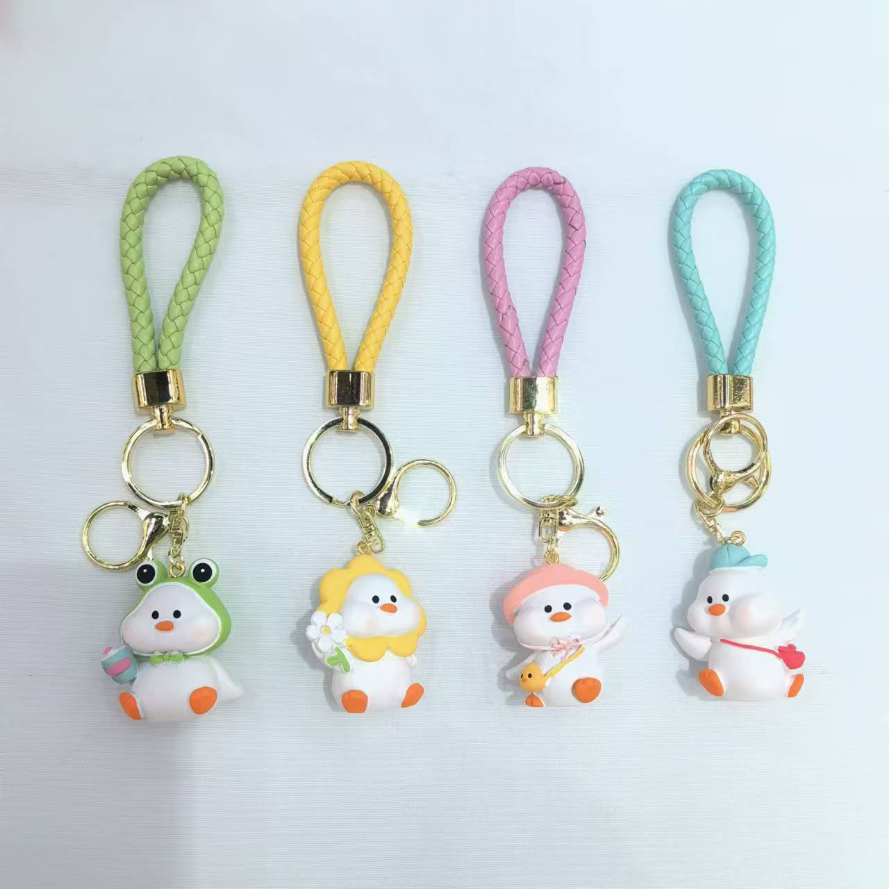 创意树脂鸭子钥匙扣卡通鸭钥匙配件立体公仔挂件