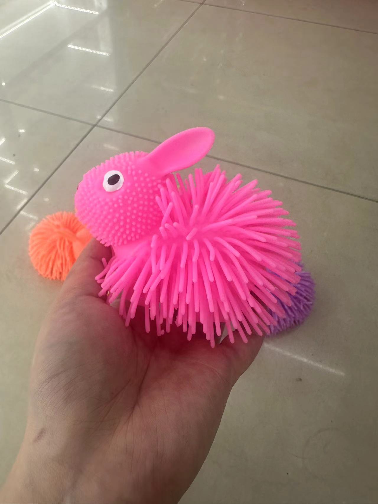 卡通气模玩具实物图