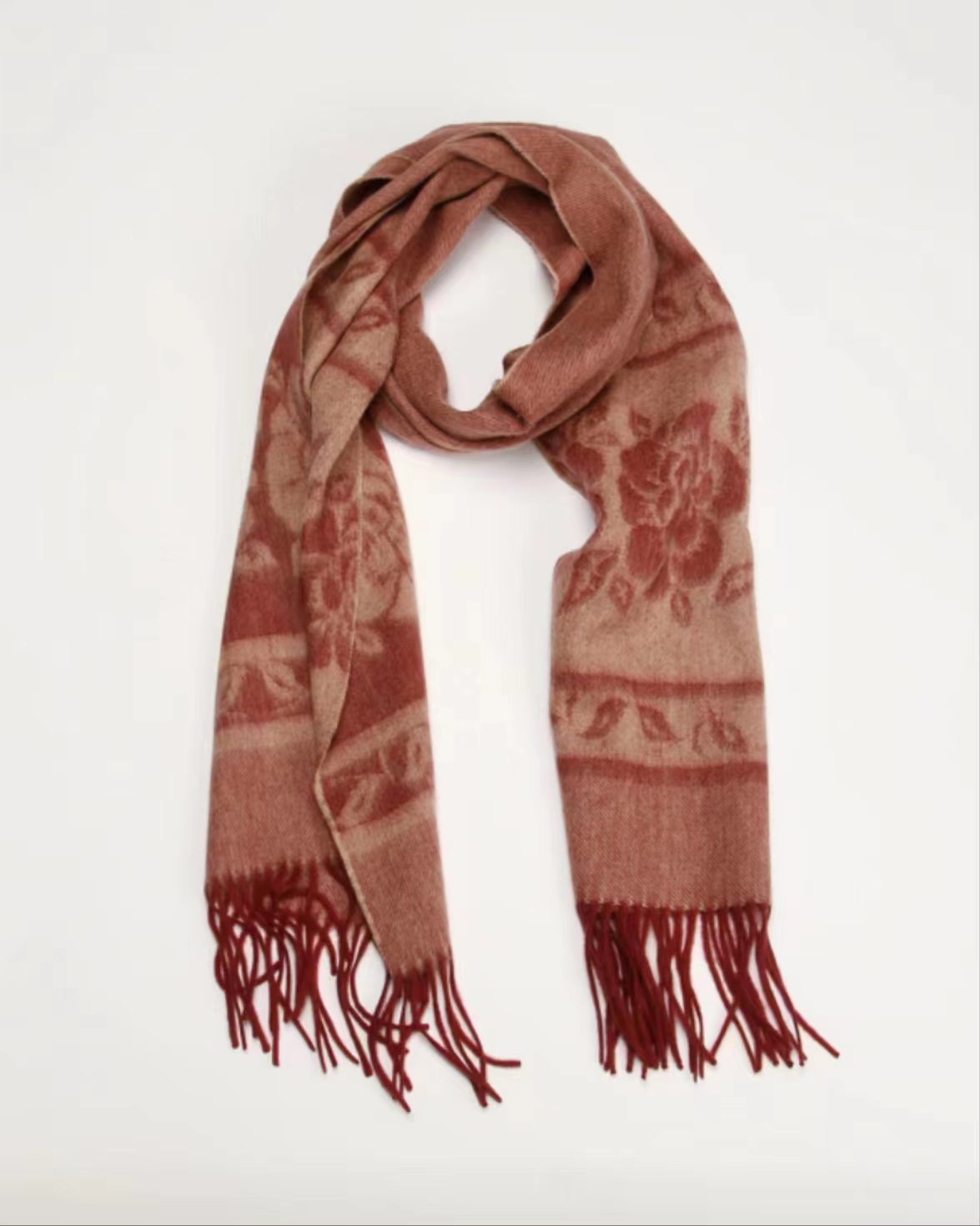 Women's long checkered scarf for autumn and winter is versatile