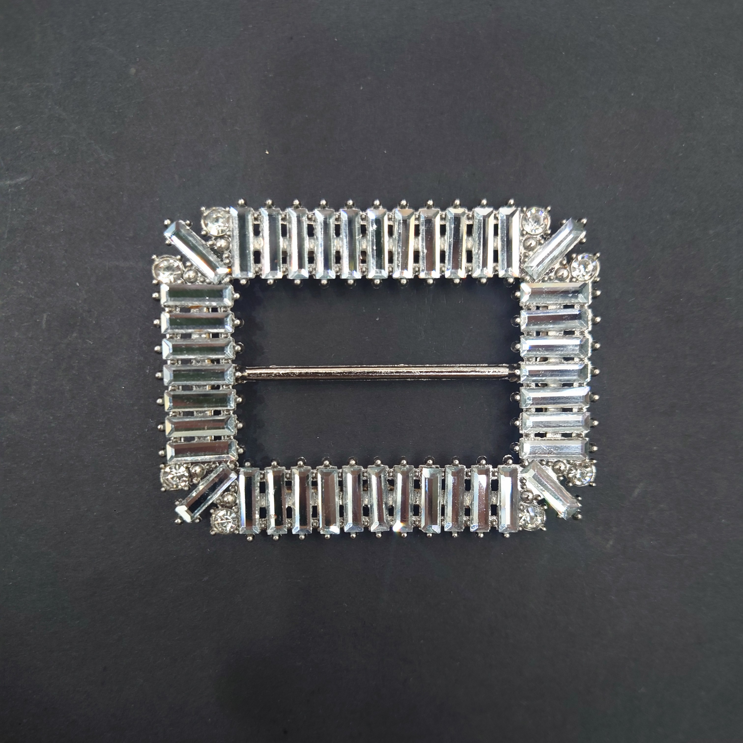 热销爆款！高档服装鞋扣，高档镶AB异形钻，服装辅料装饰扣 DIY手工材料 ，提升你的时尚品味 