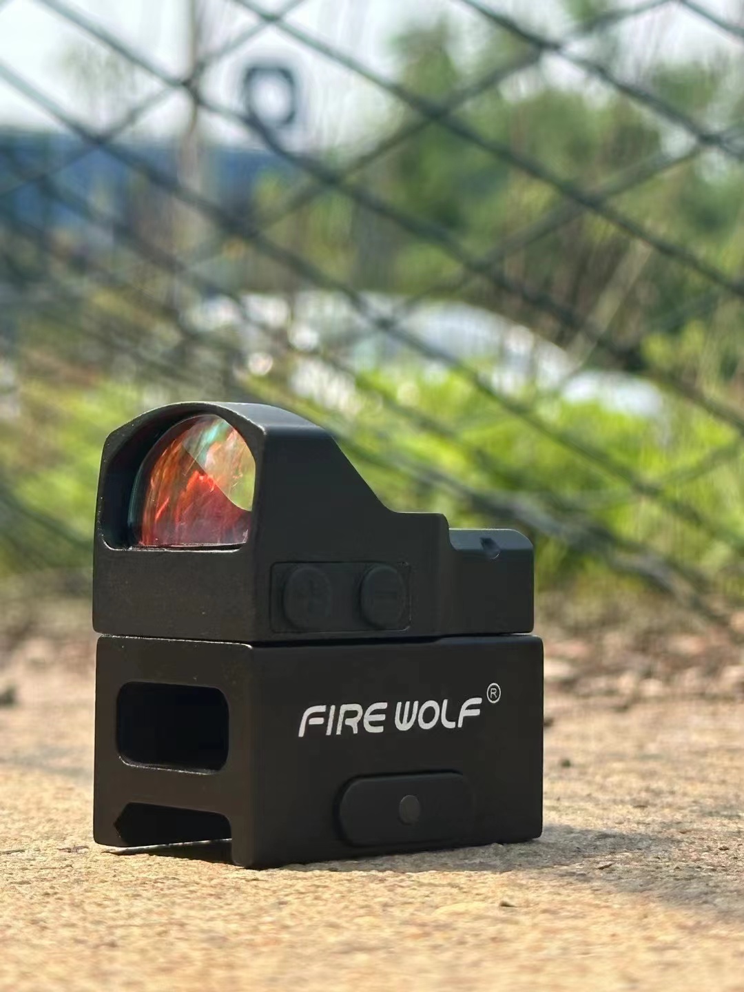 3301125 FIREWOLF火狼F707高底座红点20mm卡槽大视野高清红膜内红点瞄准器详情4